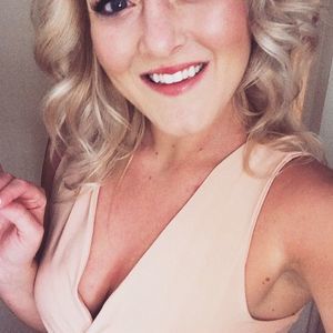 Meet your Posher, Liz